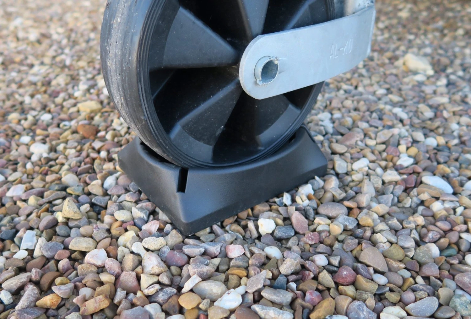 Milenco Stacka Jockey Pockets 1 Milenco Stacka Jockey Pockets