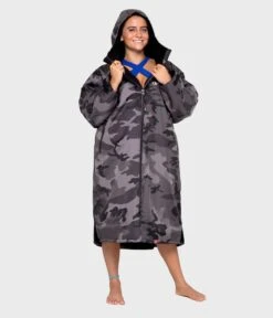 Dryrobe Advance Long Sleeve Black Camouflage - RECYCLED 22 Dryrobe Advance Long Sleeve Black Camouflage - RECYCLED -World Of Camping Black Camo 5 2024x2024 42e2a54e 6856 4958 8ebc 9fa877e77ae3