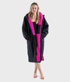 Dryrobe Advance Long Sleeve BLACK PINK - RECYCLED 12 Dryrobe Advance Long Sleeve BLACK PINK - RECYCLED -World Of Camping Black Pink 3 2024x2024 2748d319 6cbc 499a ada4 9cc4853d27a9