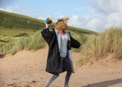 Dryrobe Advance Kids Short Sleeve BLACK BLUE -World Of Camping KIDS BEACH DRYROBE 176 09e98dbf 1e9d 4f2b 99f2 f026a29d85f7 2024x2024 2