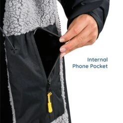 Osprey Changing Robe 21 Osprey Changing Robe -World Of Camping callout 4 2 1