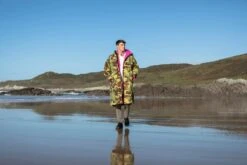Dryrobe Advance Long Sleeve Camouflage Pink - RECYCLED -World Of Camping camo pink lifestyle 2 2024x2024 8263b465 acc1 4dcc a927 8683eb776ffc